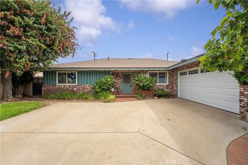 562 E Allen Ave, San Dimas, CA, 91773-1522 | Card Image