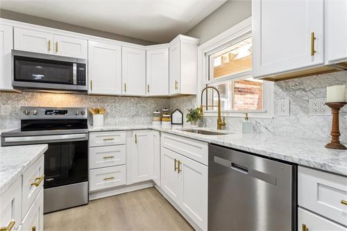 508 E Woodland Dr, Yorktown, VA, 23692-3344 | Card Image