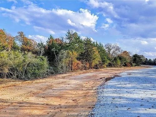 4431 Hampshire Ln, Franklin, TX, 77856-2605 | Card Image