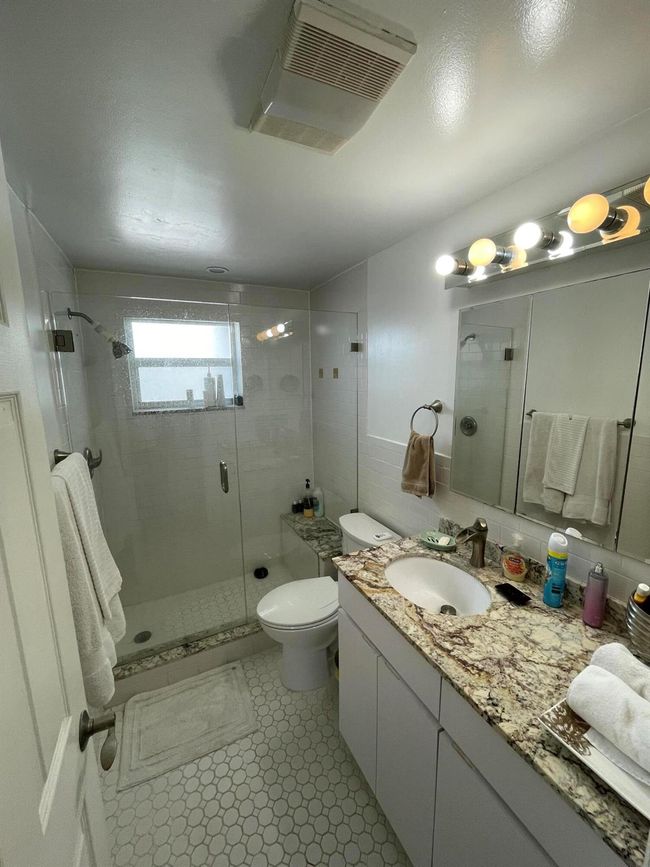 APT-410 - 3500 S Ocean Blvd, Condo with 2 bedrooms, 2 bathrooms and null parking in South Palm Beach FL | Image 11