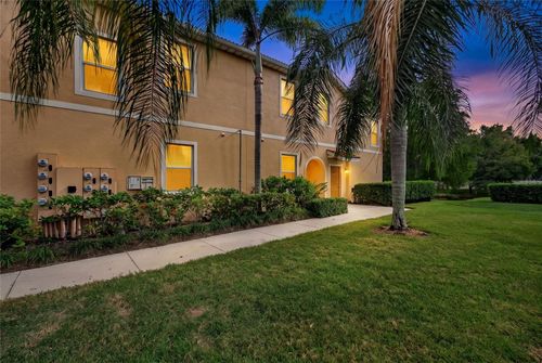 7-106-3707 Parkridge Circle, SARASOTA, FL, 34243 | Card Image