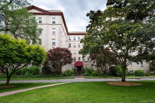 2c-4 Park Ln, Mount Vernon, NY, 10552-3457 | Card Image