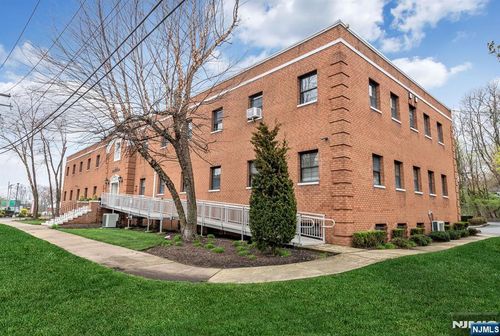 200 S Route 17, Mahwah, NJ, 07430 | Card Image