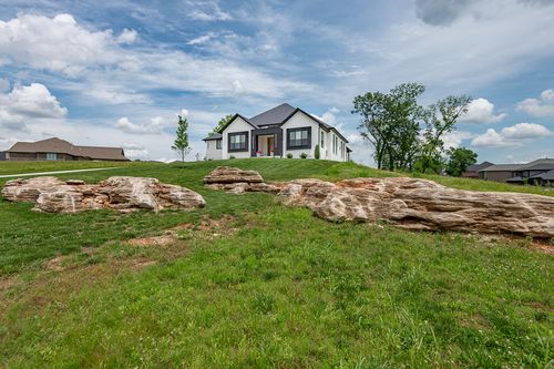 5980 S Dollison Ave, Springfield, MO, 65810-3037 | Card Image