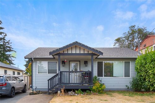 929 Cadogan St, Nanaimo, BC, V9S1V3 | Card Image