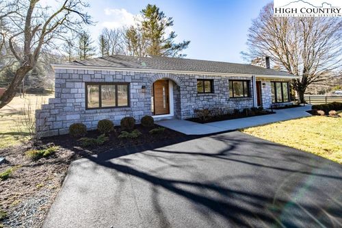 115 Balsam Lane, Banner Elk, NC, 28604 | Card Image