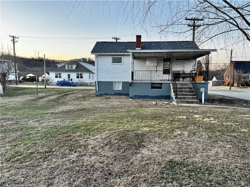 942 Brown St, Belle Vernon, PA, 15012-1626 | Card Image