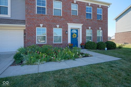 8634 N Dresden Dr, Mccordsville, IN, 46055-6258 | Card Image