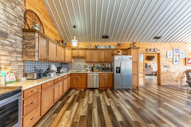 Custom Home and Acreage for Sale12 | Image 13
