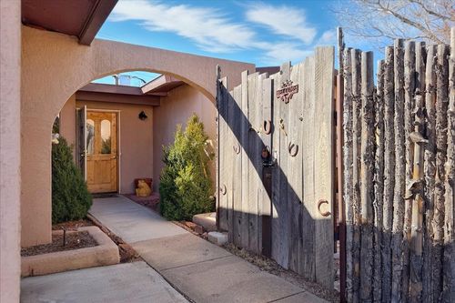 3312 Avenida Del Oro, Santa Fe, NM, 87507-4801 | Card Image