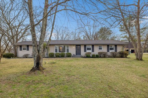113 Cunniff Pkwy, Goodlettsville, TN, 37072-3015 | Card Image
