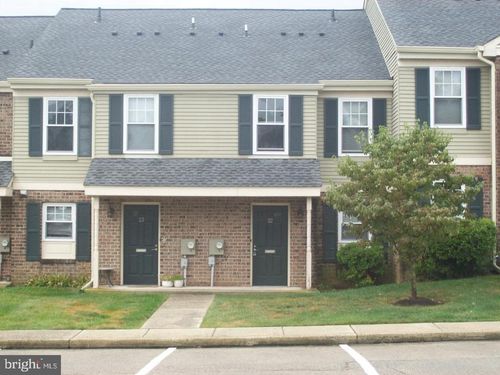 22 Coventry Ct, BLUE BELL, PA, 19422-2516 | Card Image