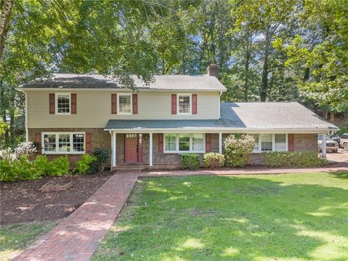 670 Harbor Cv, Gainesville, GA, 30501-1606 | Card Image