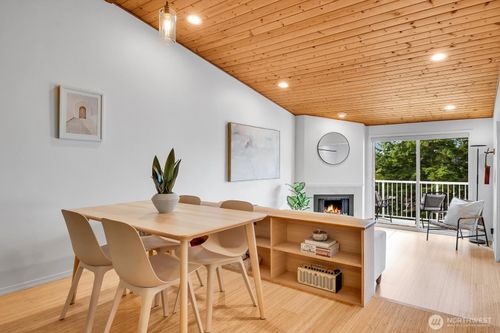 apt-c305-9484 Redmond Woodinville Rd Ne, Redmond, WA, 98052-3675 | Card Image