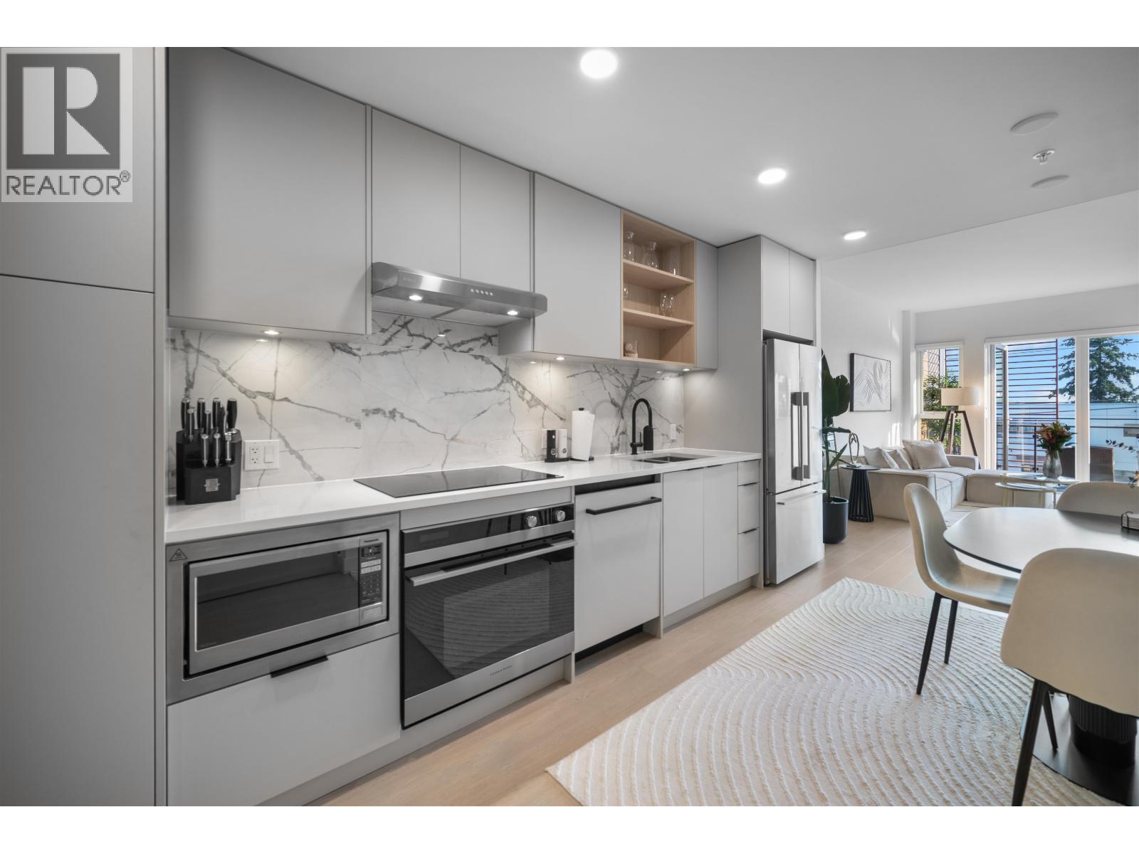 Residential in North Vancouver 3