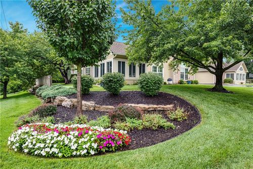 2046 W 139th St, Leawood, KS, 66224-4537 | Card Image
