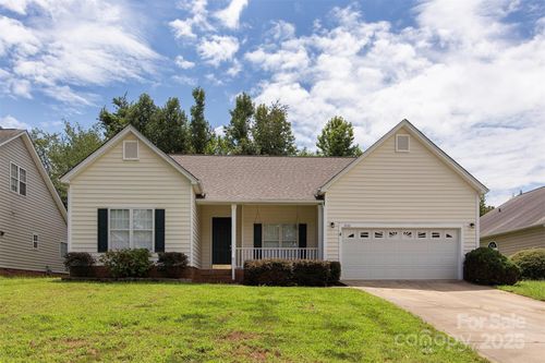 4722 Lone Tree Ct, Charlotte, NC, 28269-8230 | Card Image