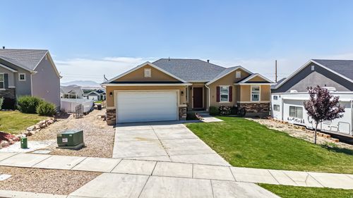 84 S 1030 E, Santaquin, UT, 84655-5698 | Card Image
