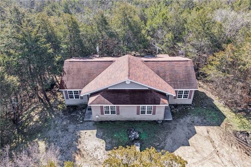 895 Flamingo Ln, Eureka Springs, AR, 72631-9184 | Card Image