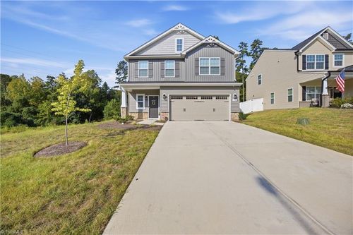 4091 Stallion St, High Point, NC, 27262-8476 | Card Image