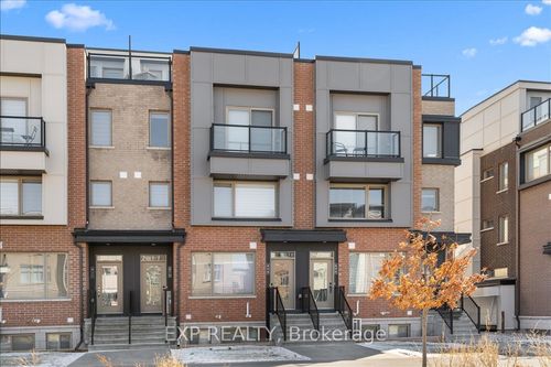 808 Mikinak Rd, Ottawa, ON, K1K5A5 | Card Image