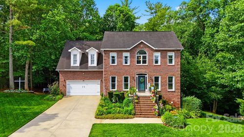 6253 Riviera Run Estates Dr, Hickory, NC, 28601-9361 | Card Image