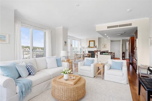 apt-406-1 Tower Dr, Portsmouth, RI, 02871-1635 | Card Image