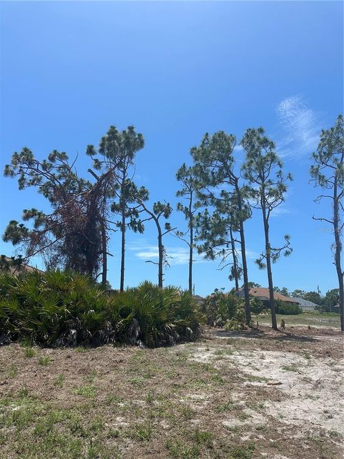 11 Medalist Way, ROTONDA WEST, FL, 33947-2173 | Card Image