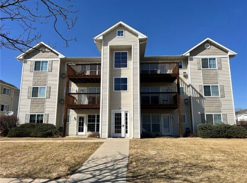 11-6615 Creekside Drive Ne, Cedar Rapids, IA, 52402 | Card Image