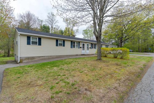 8 Patricia St, Somersworth, NH, 03878-2115 | Card Image