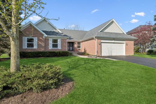 410 Middlebury Dr, Lake Villa, IL, 60046-5077 | Card Image