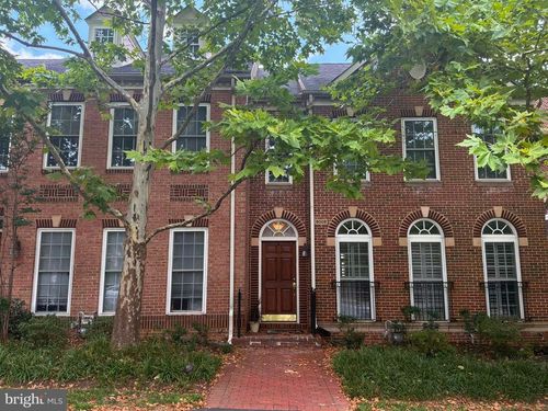 8006 Reserve Way, VIENNA, VA, 22182-3893 | Card Image