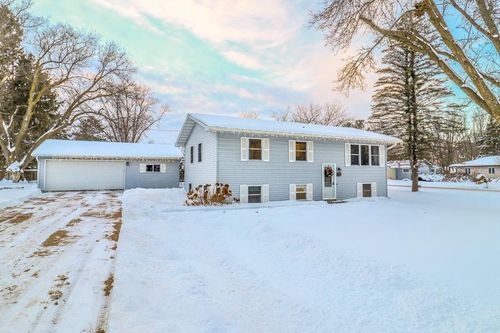 2700 S Tamarack Avenue, Marshfield, WI, 54449 | Card Image