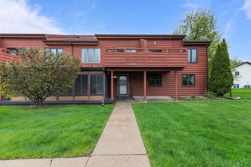 a-2206 Meadowbrook Court, OSHKOSH, WI, 54904 | Card Image