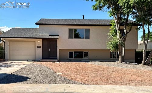 3923 Lancaster Dr, Pueblo, CO, 81005-3073 | Card Image