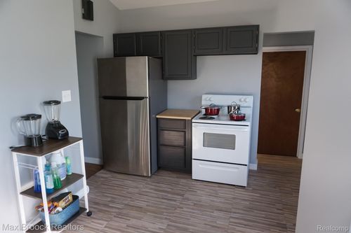 8223 San Marco Blvd, Sterling Heights, MI, 48313-4764 | Card Image