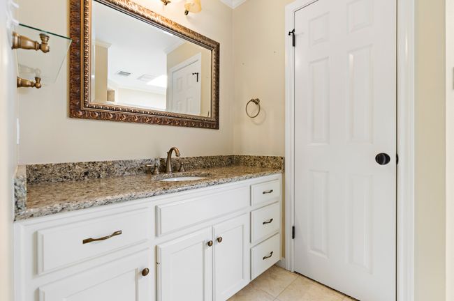 Bathroom vanity upstairs | Image 23