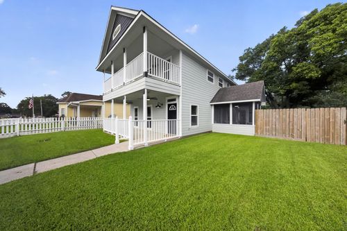 1086 S Hood Street, Alvin, TX, 77511 | Card Image