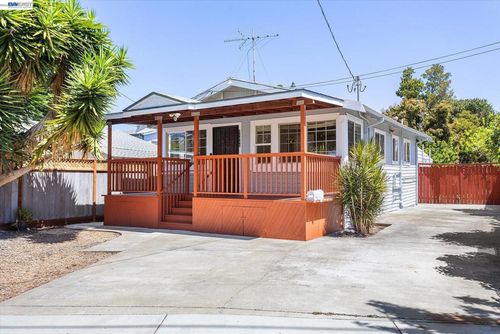 21060 Western Blvd, Cherryland, CA, 94541-1954 | Card Image