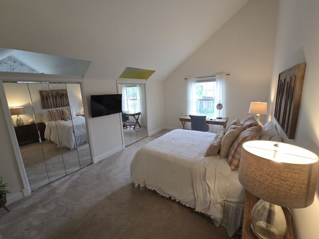 1530 Laurel Oaks Dr, Home with 2 bedrooms, 3 bathrooms and 2 parking in Streamwood IL | Image 31