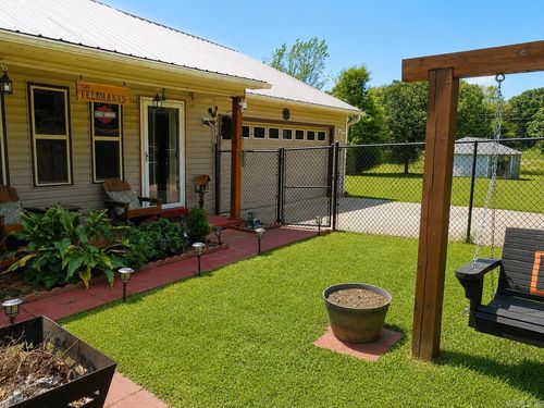 3725 Maddox Rd, Jacksonville, AR, 72076-2211 | Card Image