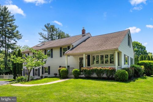 1434 Sugartown Rd, BERWYN, PA, 19312-1821 | Card Image