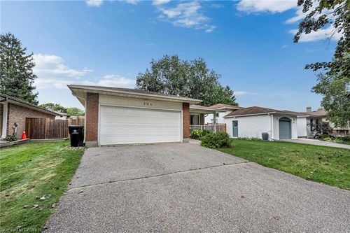598 Black Oak Cres, Waterloo, ON, N2V1A5 | Card Image