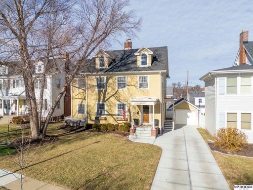 5606 Jones St, Omaha, NE, 68106-1233 | Card Image