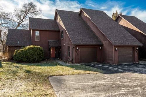 5055 Woodlake Drive, Loves Park, IL, 61111 | Card Image