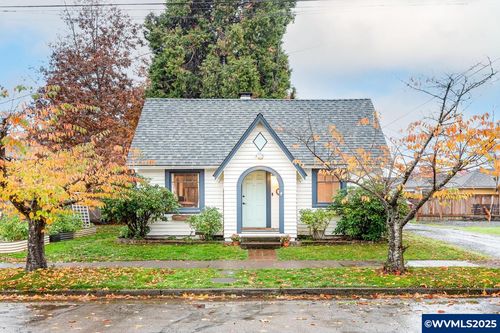 516 12th Ave Sw, Albany, OR, 97321-2517 | Card Image