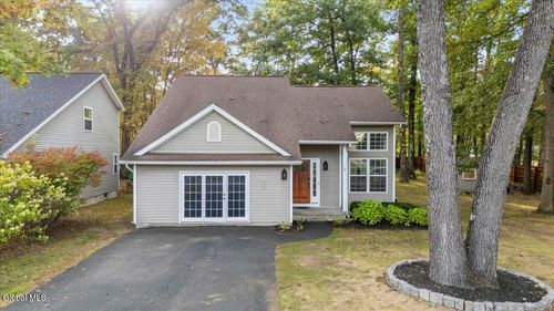 2 Woodthrush Ct, Ballston Spa, NY, 12020-2676 | Card Image