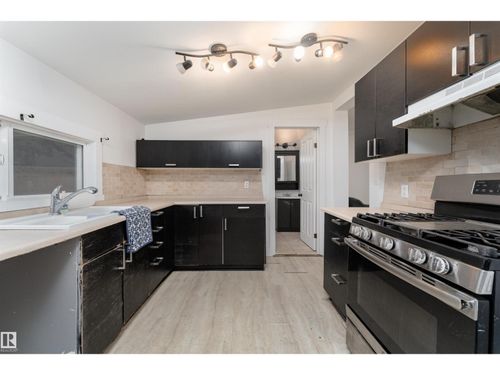 12018 95 St Nw, Edmonton, AB, T5G1M7 | Card Image