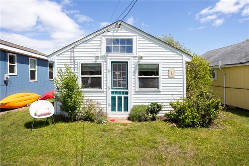 64 Burnside Ave, Narragansett, RI, 02882-5048 | Card Image