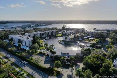 3-209-1950 Sw Palm City Rd, Stuart, FL, 34994-4268 | Card Image